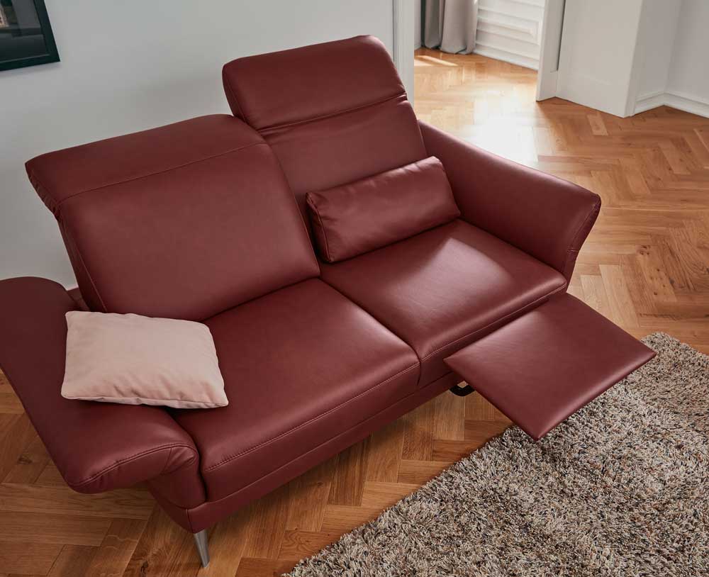 Musterring MR 1350 Sofa in rotem Leder umgeklappt